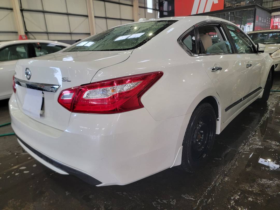 2017 NISSAN ALTIMA — 61417 KM — Lot 36478 - Marhaba Auctions Used Cars - Image 3