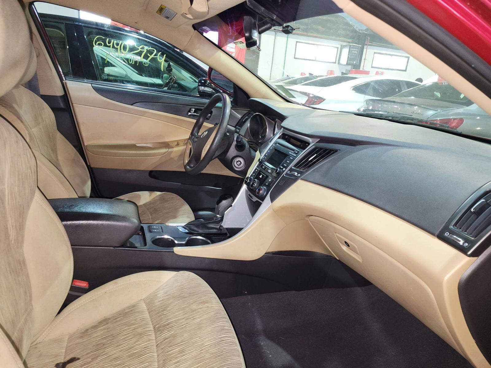 2014 HYUNDAI SONATA — 197621 Miles — Lot 39313319 — Al Quoz - Marhaba Auctions Used Cars - Image 8