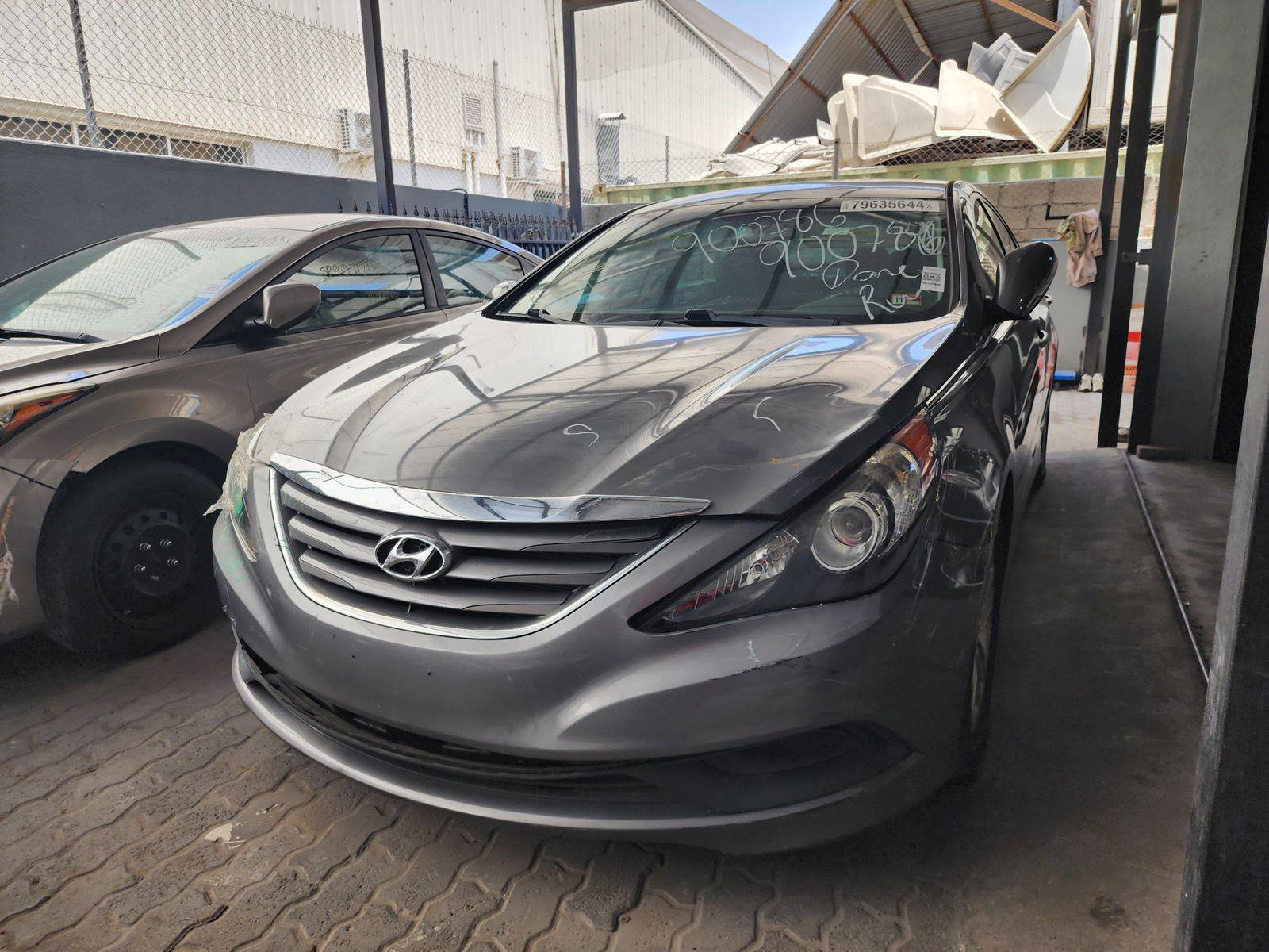 2014 HYUNDAI SONATA — 187558 Miles — Lot 900786 — Al Quoz - Marhaba Auctions Used Cars - Image 4