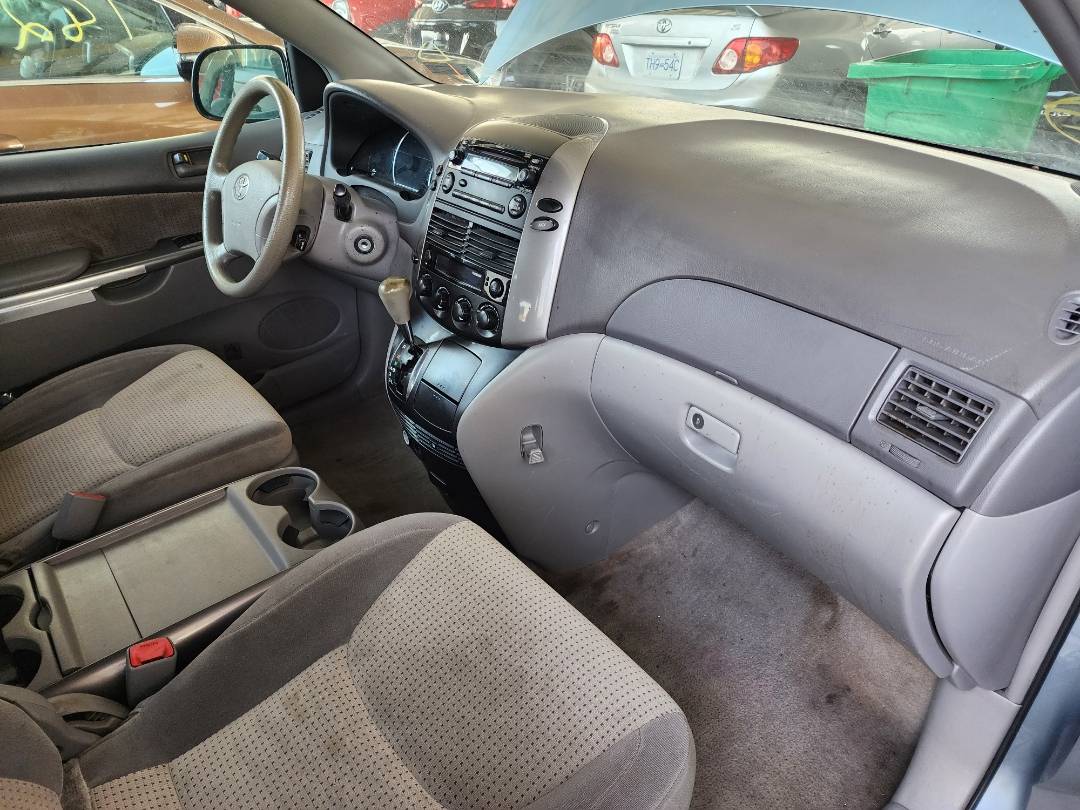 2010 TOYOTA SIENNA — 182016 Miles — Lot 43100854 - Marhaba Auctions Used Cars - Image 3