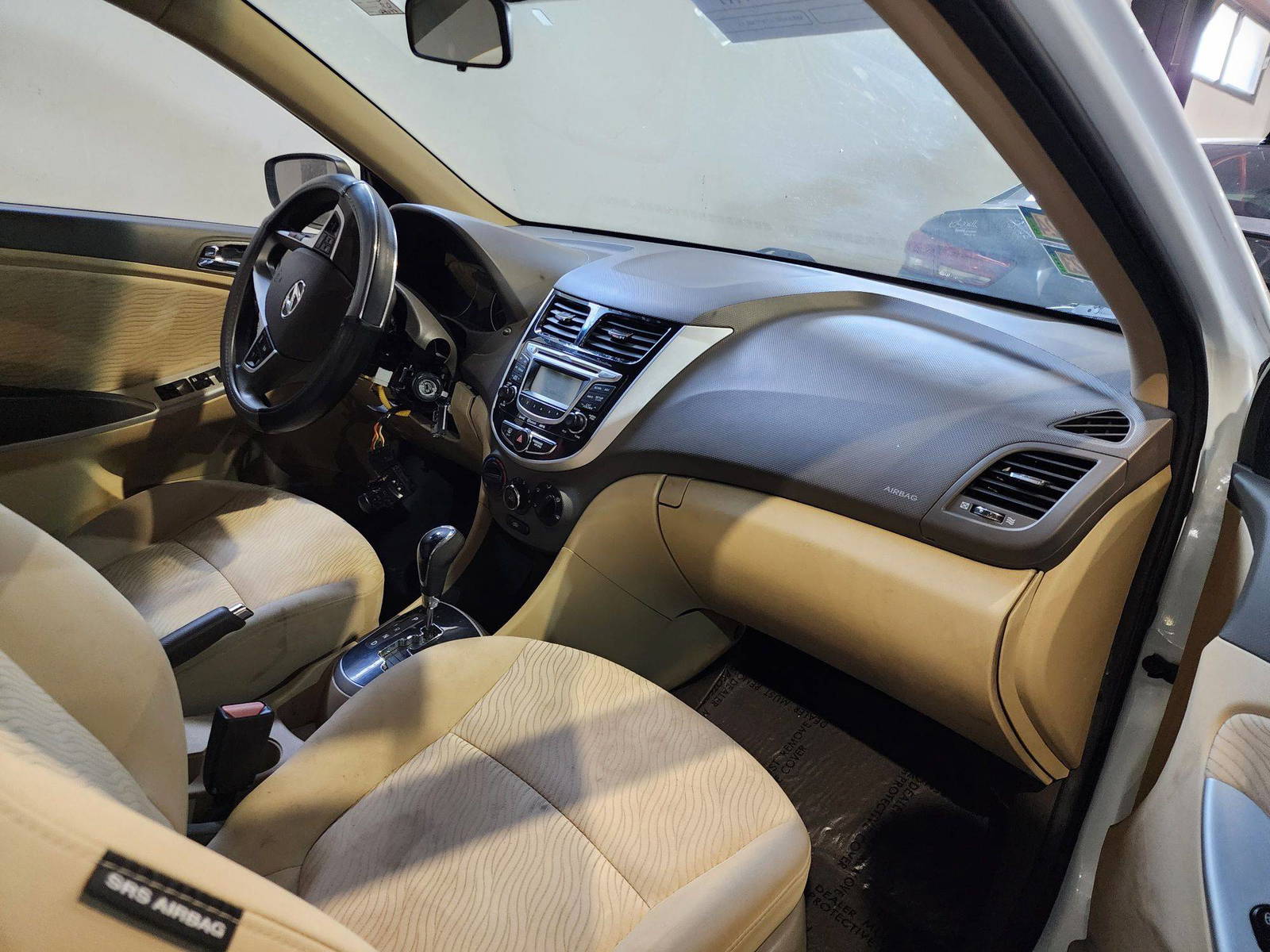 2012 HYUNDAI ACCENT — 127077 Miles — Lot 51768844 — Al Quoz - Marhaba Auctions Used Cars - Image 8