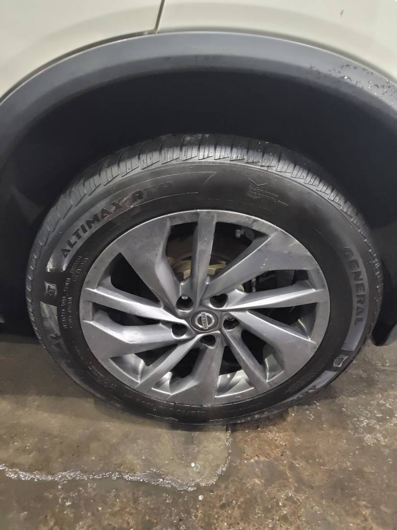 2016 NISSAN ROGUE — 106523 Miles — Lot C836514 — Main - Marhaba Auctions Used Cars - Image 9