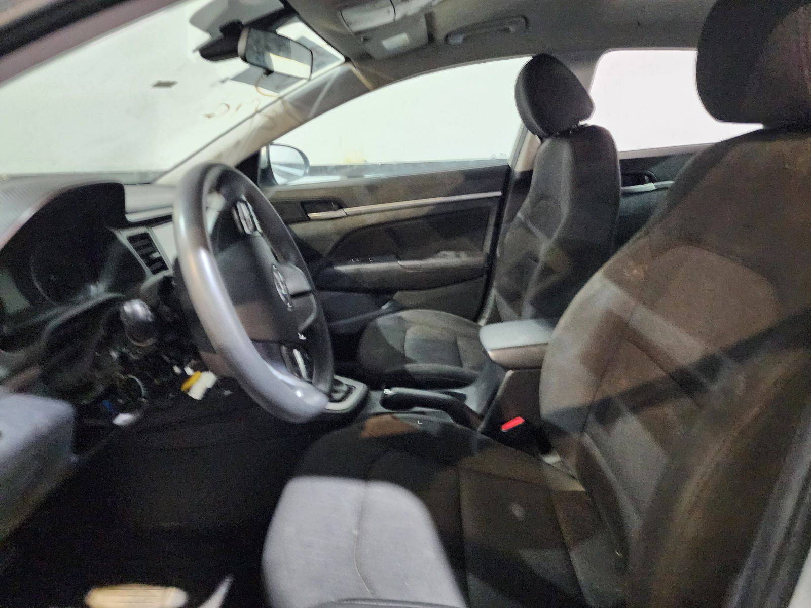 HYUNDAI ELANTRA 2019 - Marhaba Auction Used Cars - Image 9