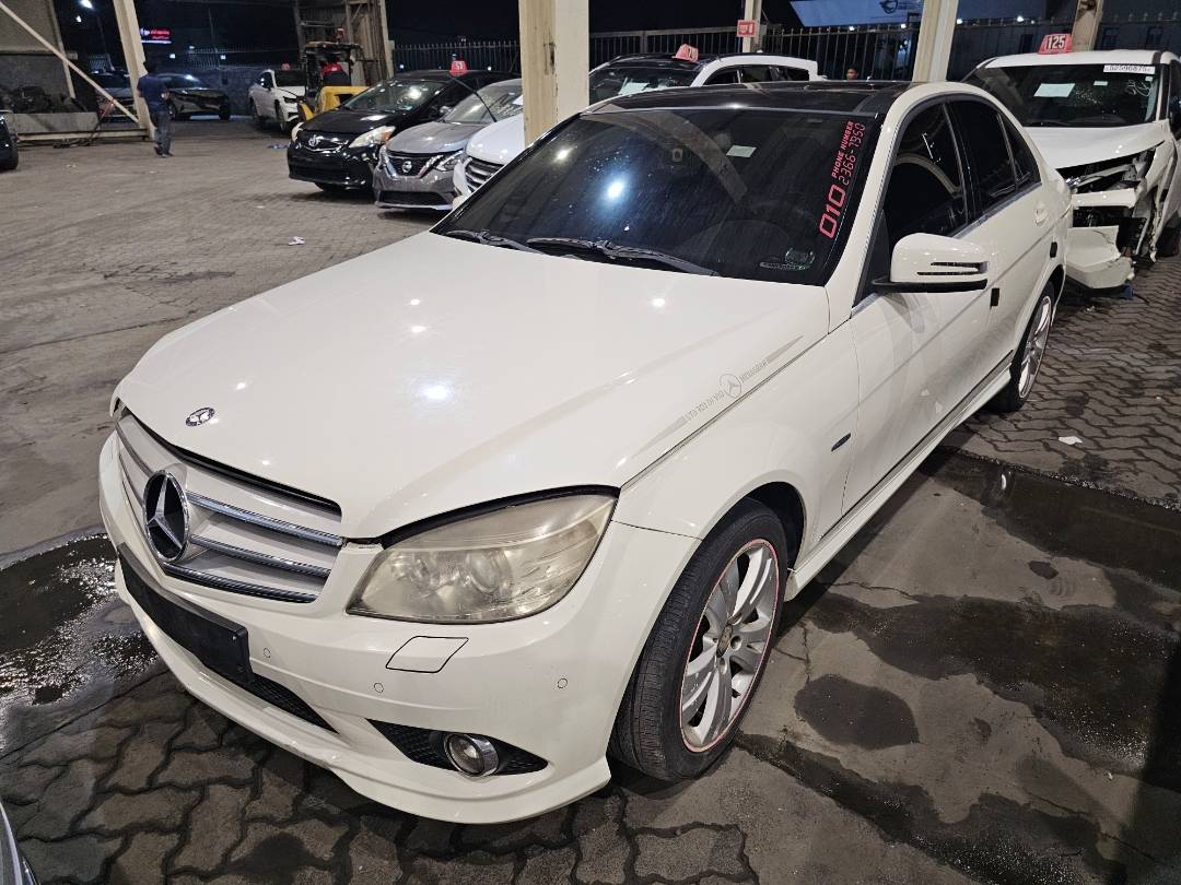 2010 MERCEDES BENZ C200 — 173704 KM — Lot 8AA403374 — Main - Marhaba Auctions Used Cars - Image 3