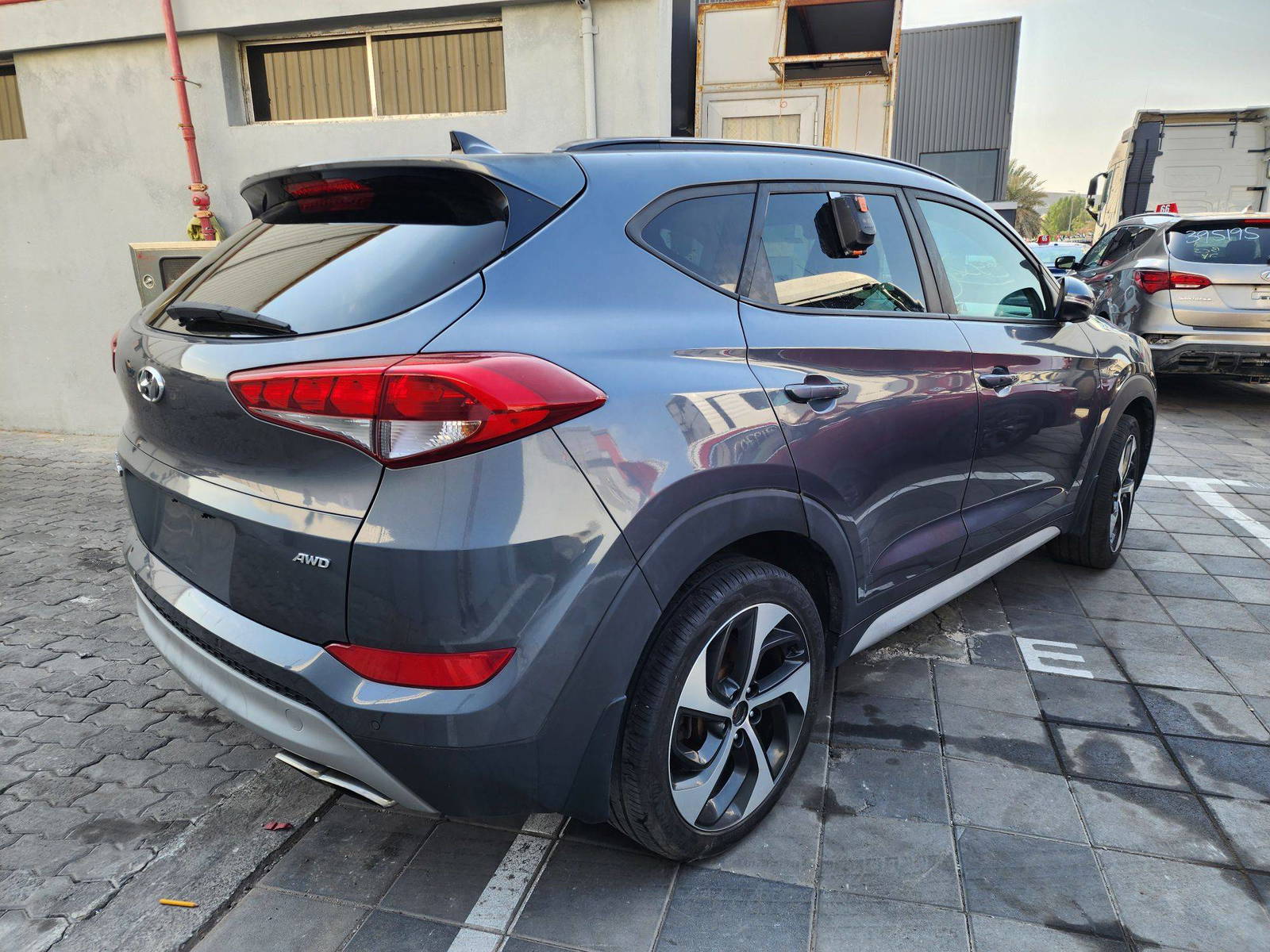 2018 HYUNDAI TUCSON — 131861 Miles — Lot 42587 — Al Quoz - Marhaba Auctions Used Cars - Image 3