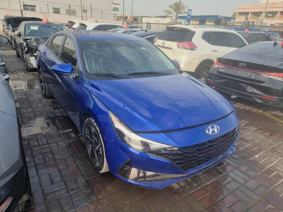Hyundai Elantra 2023 view 2