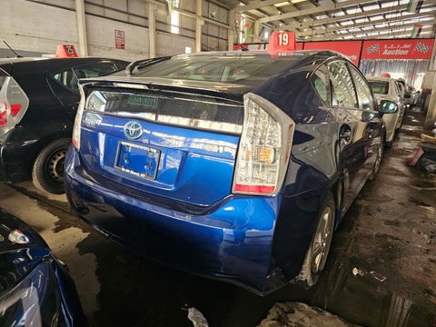 2010 TOYOTA PRIUS at Marhaba Auctions