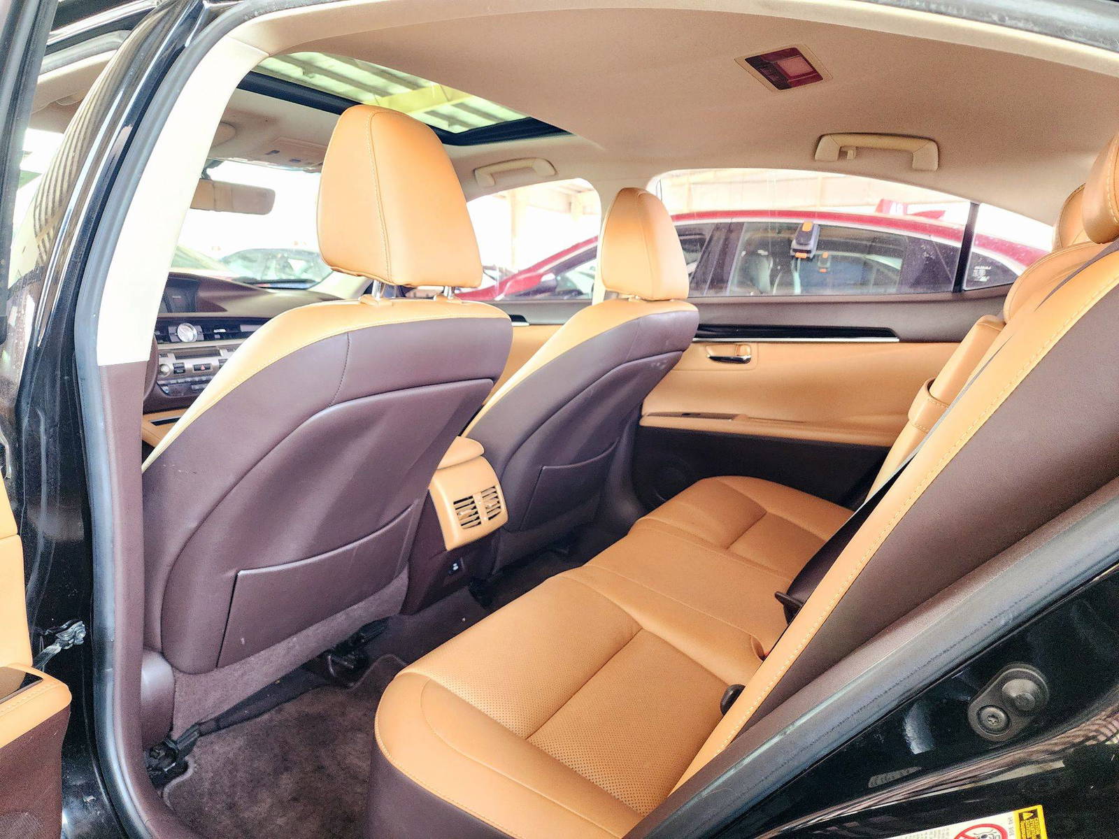 2016 LEXUS ES 350 — 106419 Miles — Lot G2225473 — Main - Marhaba Auctions Used Cars - Image 6