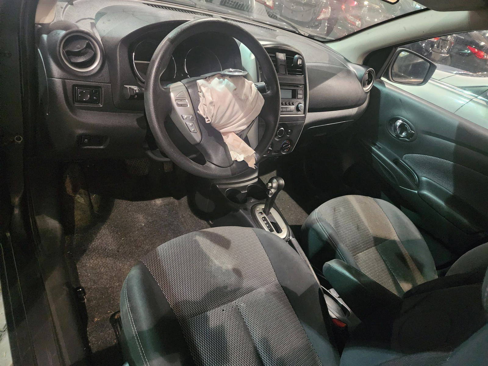 2015 NISSAN VERSA — 129906 Miles — Lot 70699633 - Marhaba Auctions Used Cars - Image 4