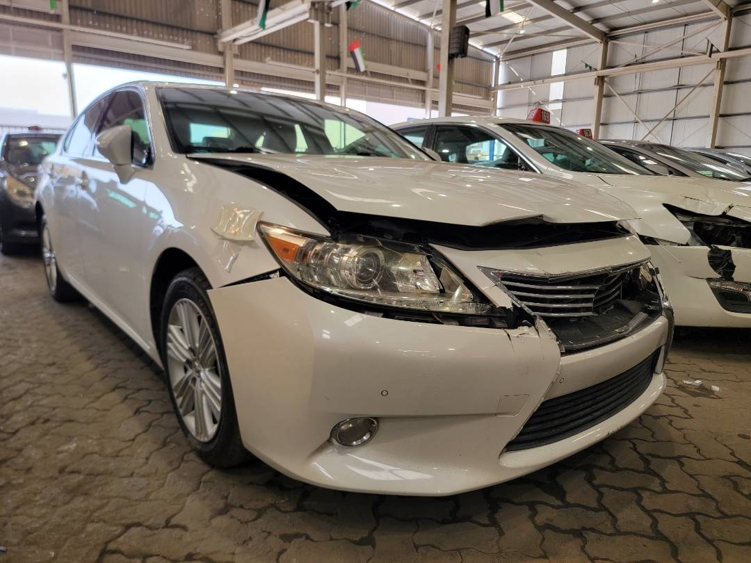 2015 LEXUS ES 350 — 133447 Miles — Lot F2180550 — Souq - Marhaba Auctions Used Cars - Image 5