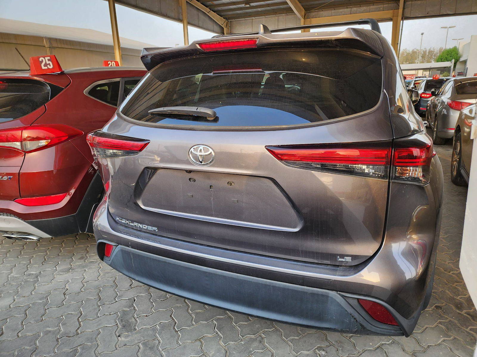2022 TOYOTA HIGHLANDER — 15834 Miles — Lot 38228928 — Souq - Marhaba Auctions Used Cars - Image 3