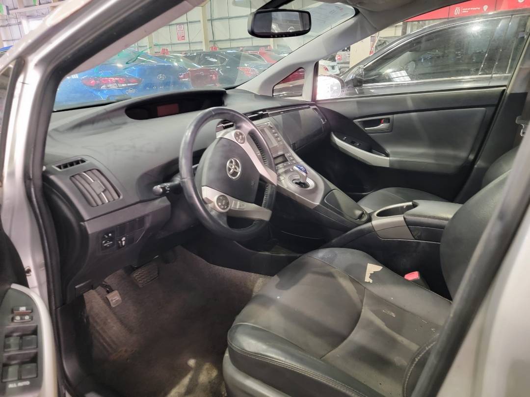 2013 TOYOTA PRIUS — 188838 Miles — Lot 5702830 — Main - Marhaba Auctions Used Cars - Image 6