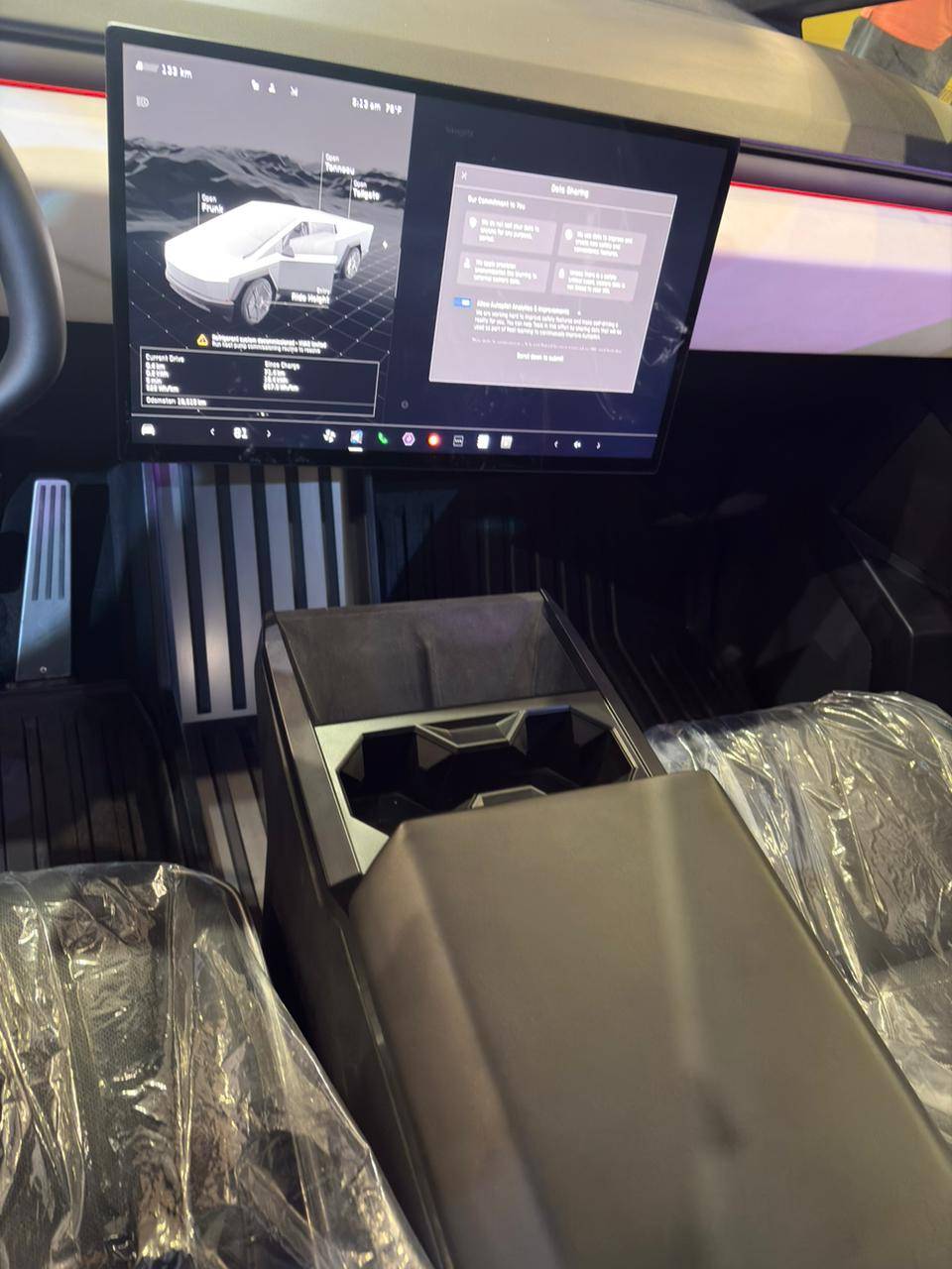 TESLA CYBERTRUCK 2024 - Marhaba Auction Used Cars - Image 8