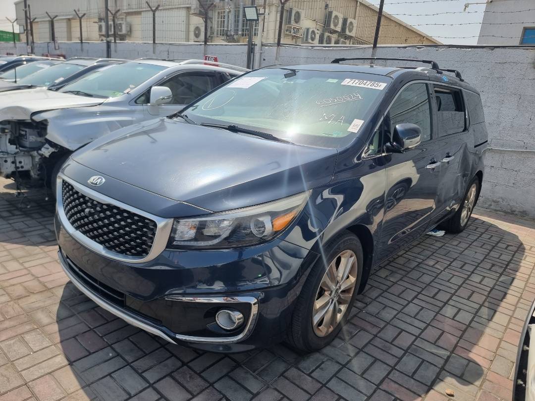 2015 KIA SEDONA — 174122 Miles — Lot 050024 — Ind. 12 - Marhaba Auctions Used Cars - Image 3