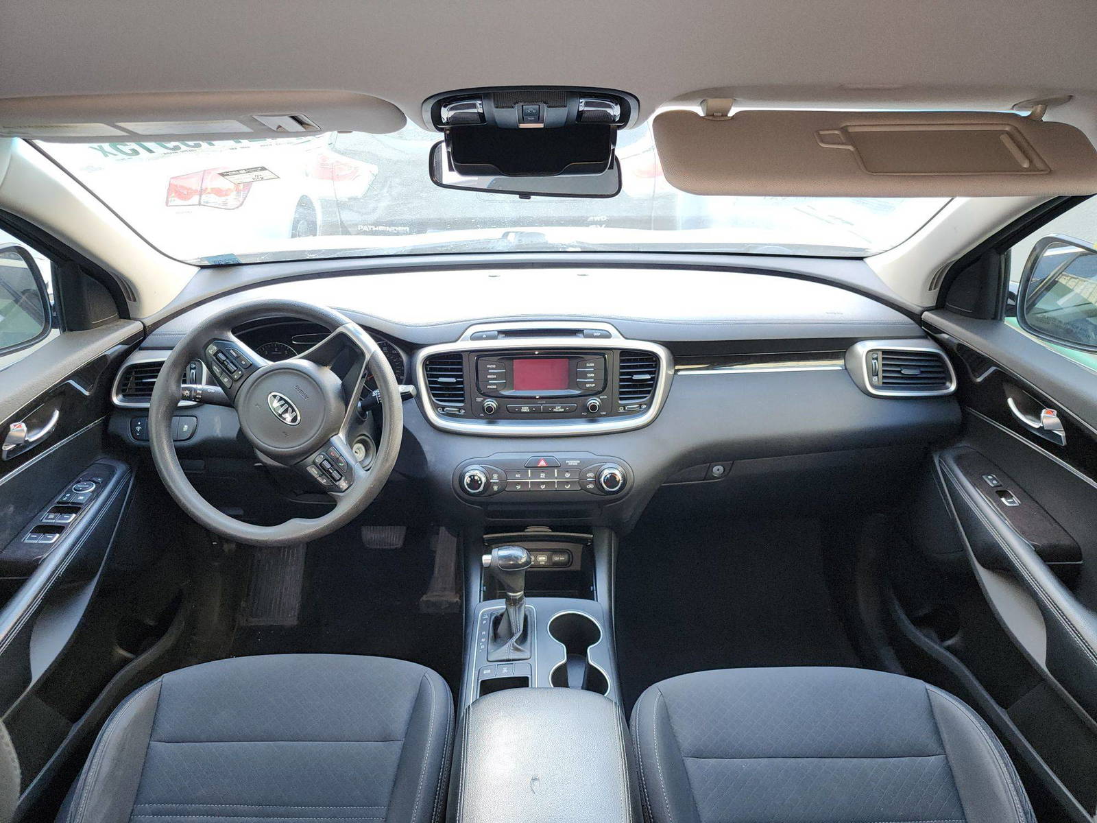 KIA SORENTO 2017 - Marhaba Auction Used Cars - Image 9