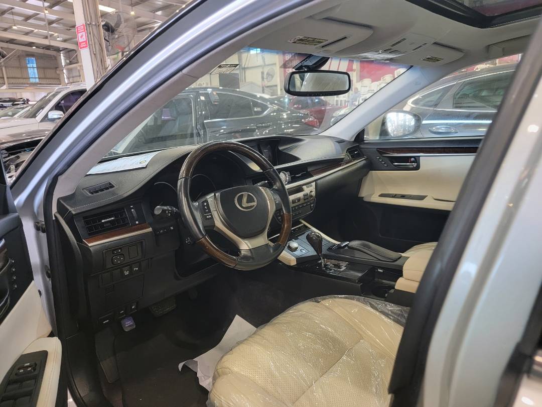 2013 LEXUS ES 350 — 166163 Miles — Lot 1D2058316 — Main - Marhaba Auctions Used Cars - Image 6