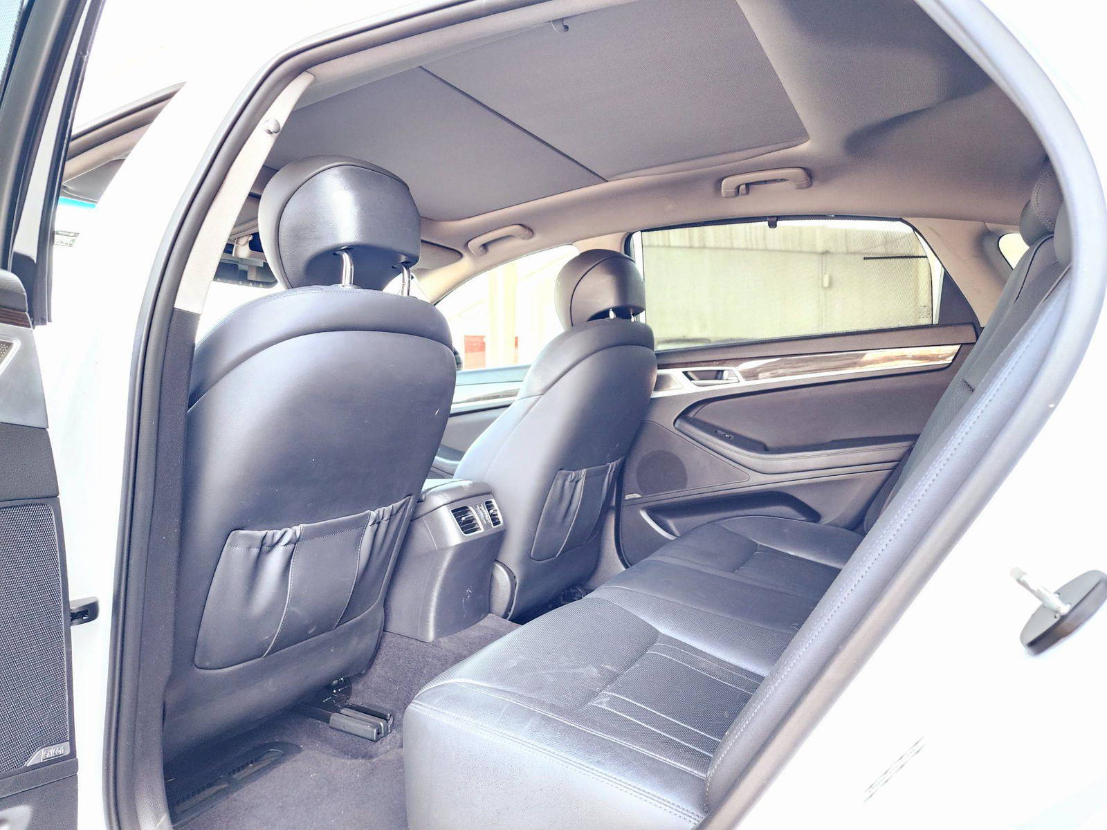 2018 GENESIS G80 — 117104 Miles — Lot 40254956 — Souq - Marhaba Auctions Used Cars - Image 6