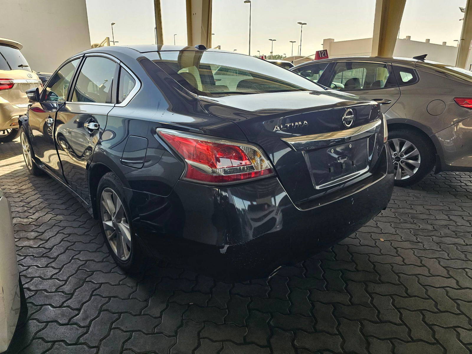 2015 NISSAN ALTIMA — 184591 Miles — Lot 3AP0FC192784 — Souq - Marhaba Auctions Used Cars - Image 4