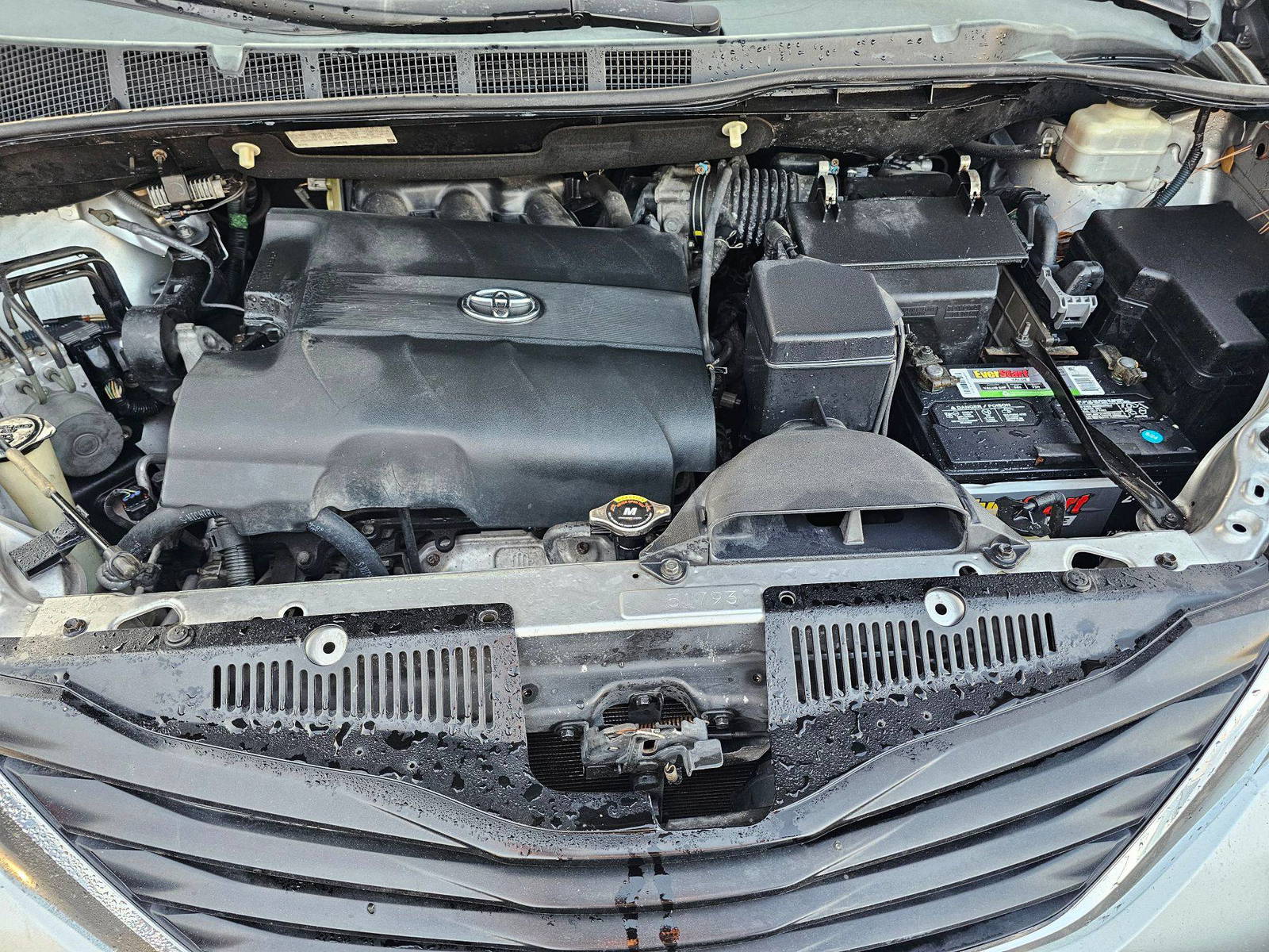 TOYOTA SIENNA 2011 - Marhaba Auction Used Cars - Image 10