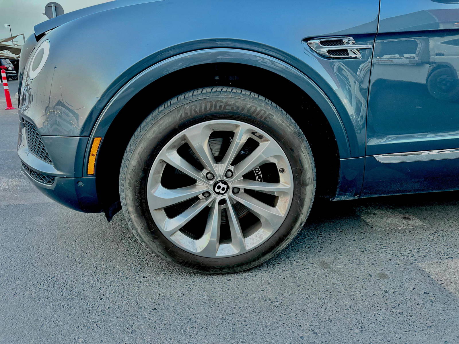2019 BENTLEY BENTAYGA — 54773 KM — Lot 25195 — Al Quoz - Marhaba Auctions Used Cars - Image 14