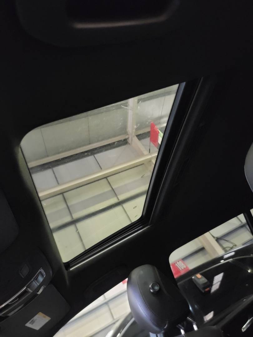 MERCEDES BENZ GLS 450 2017 - Marhaba Auction Used Cars - Image 10