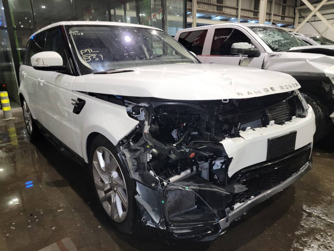 2019 LAND ROVER RANGE ROVER — 61090 Miles — Lot 5121202300 - Marhaba Auctions Used Cars - Image 10