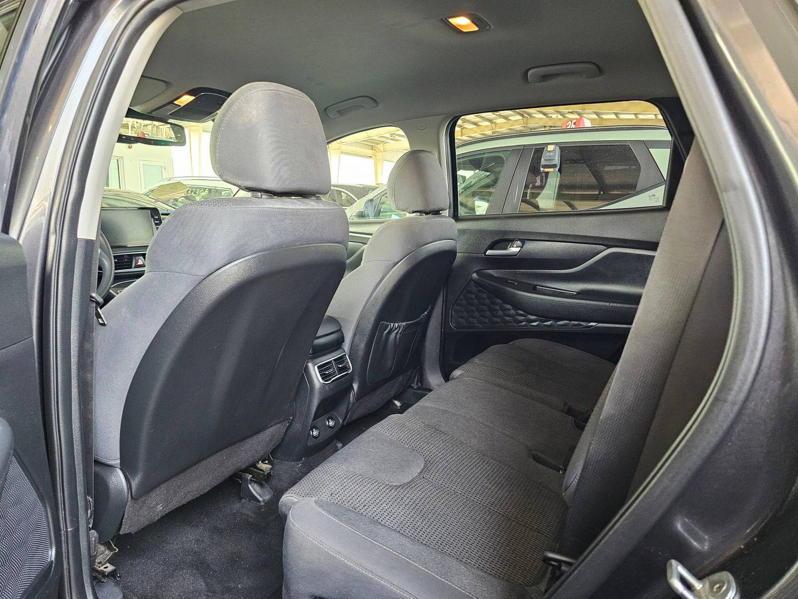 2022 HYUNDAI SANTA FE — 79186 KM — Lot 4NH402533 — Souq - Marhaba Auctions Used Cars - Image 6