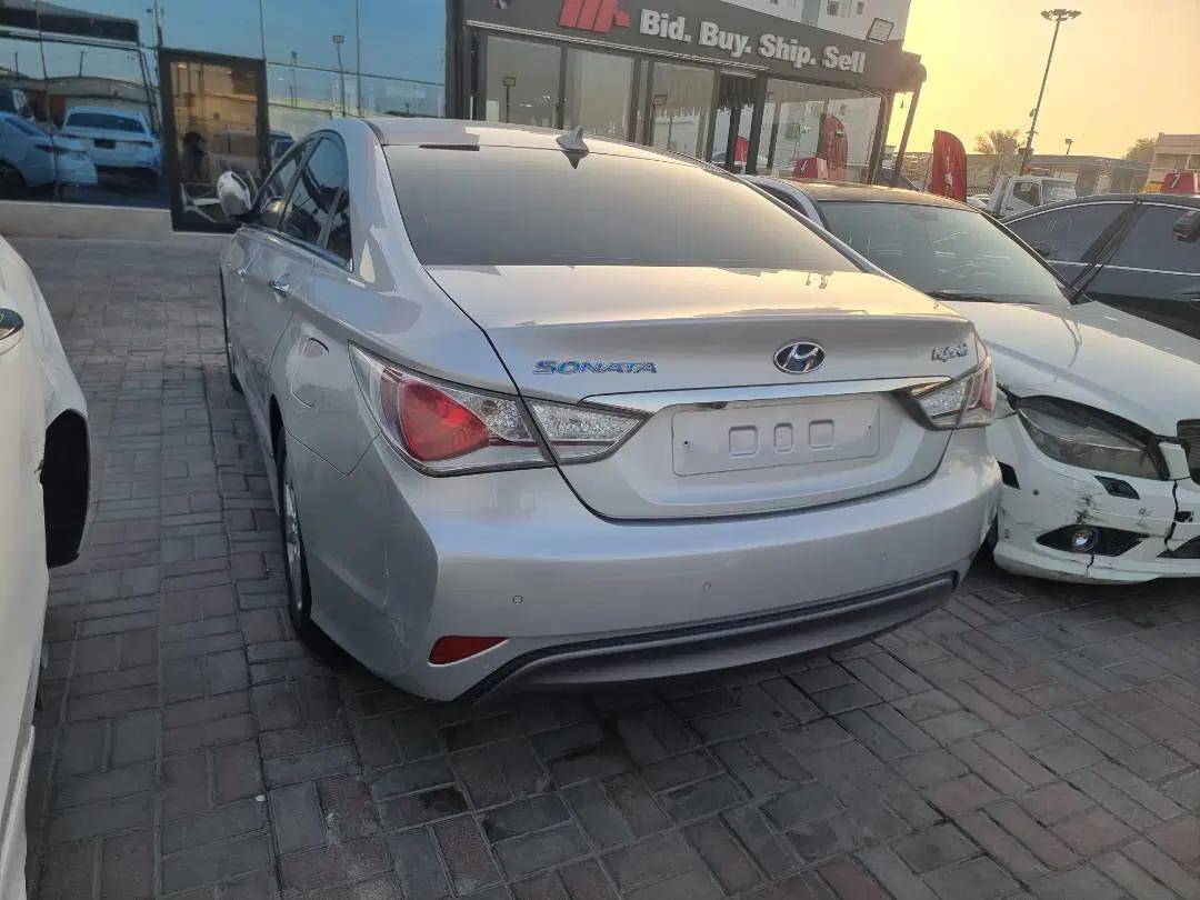 2012 HYUNDAI SONATA — 172821 KM — Lot 010765 — Main - Marhaba Auctions Used Cars - Image 5