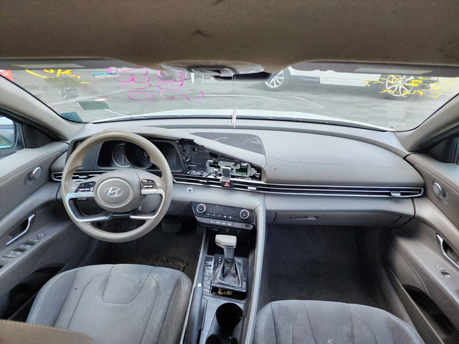 2021 HYUNDAI ELANTRA — 144861 Miles — Lot 046065 — Main - Marhaba Auctions Used Cars - Image 8