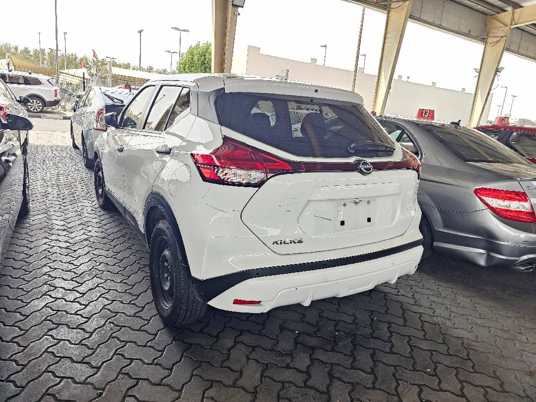 NISSAN KICKS