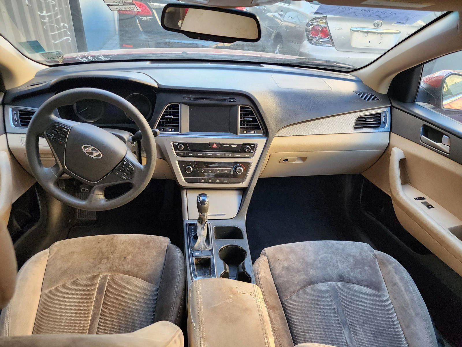 2016 HYUNDAI SONATA — 147761 Miles — Lot 125487 — Al Quoz - Marhaba Auctions Used Cars - Image 7