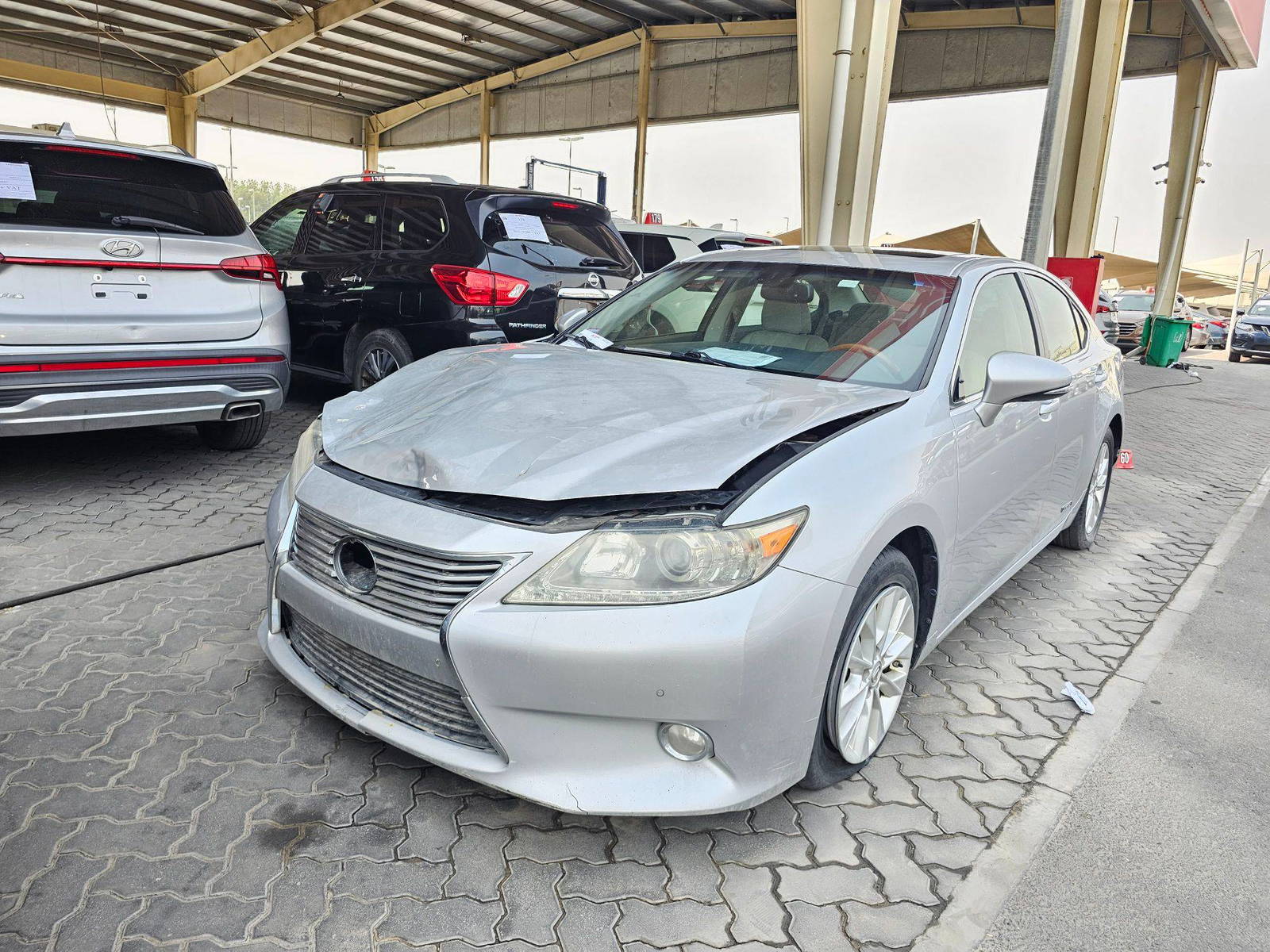 2013 LEXUS ES 300H — 182669 Miles — Lot 1GGXD2007806 — Souq - Marhaba Auctions Used Cars - Image 5