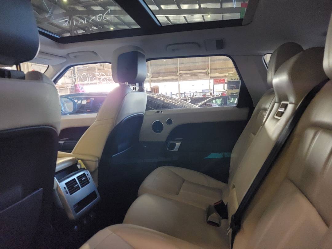 2019 LAND ROVER RANGE ROVER — 23528 Miles — Lot 854578 — Main - Marhaba Auctions Used Cars - Image 7
