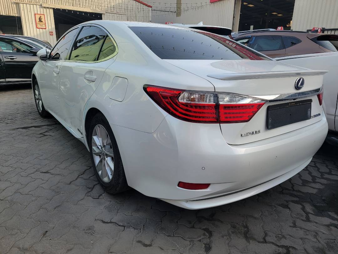 2013 LEXUS ES 300H — 219927 KM — Lot 033639 — Main - Marhaba Auctions Used Cars - Image 6