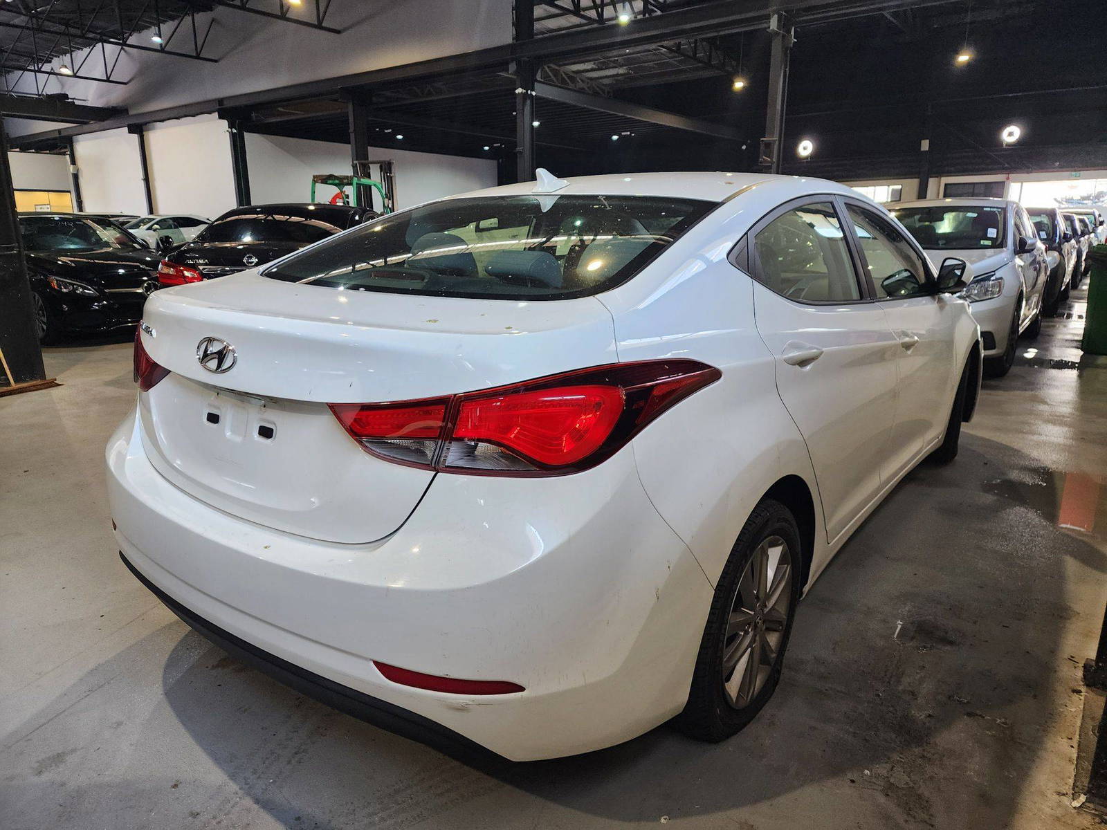 2014 HYUNDAI ELANTRA — 214570 Miles — Lot 39465044 — Al Quoz - Marhaba Auctions Used Cars - Image 3