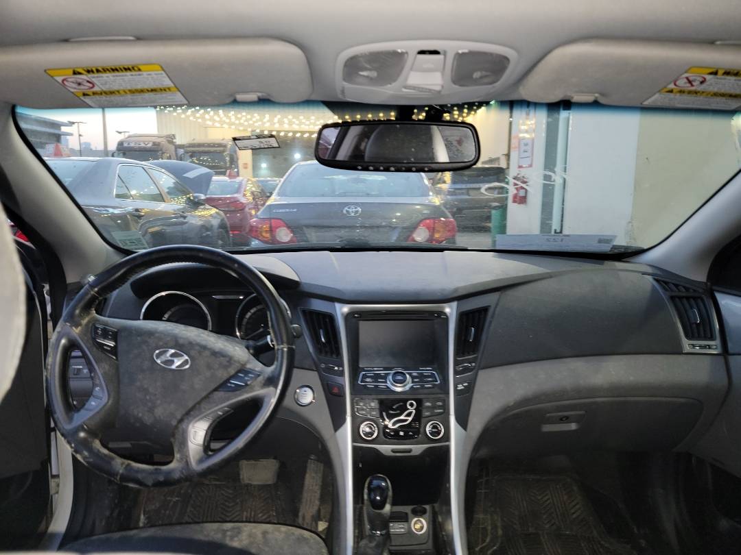 2013 HYUNDAI SONATA — 202174 KM — Lot 087800 — Souq - Marhaba Auctions Used Cars - Image 7