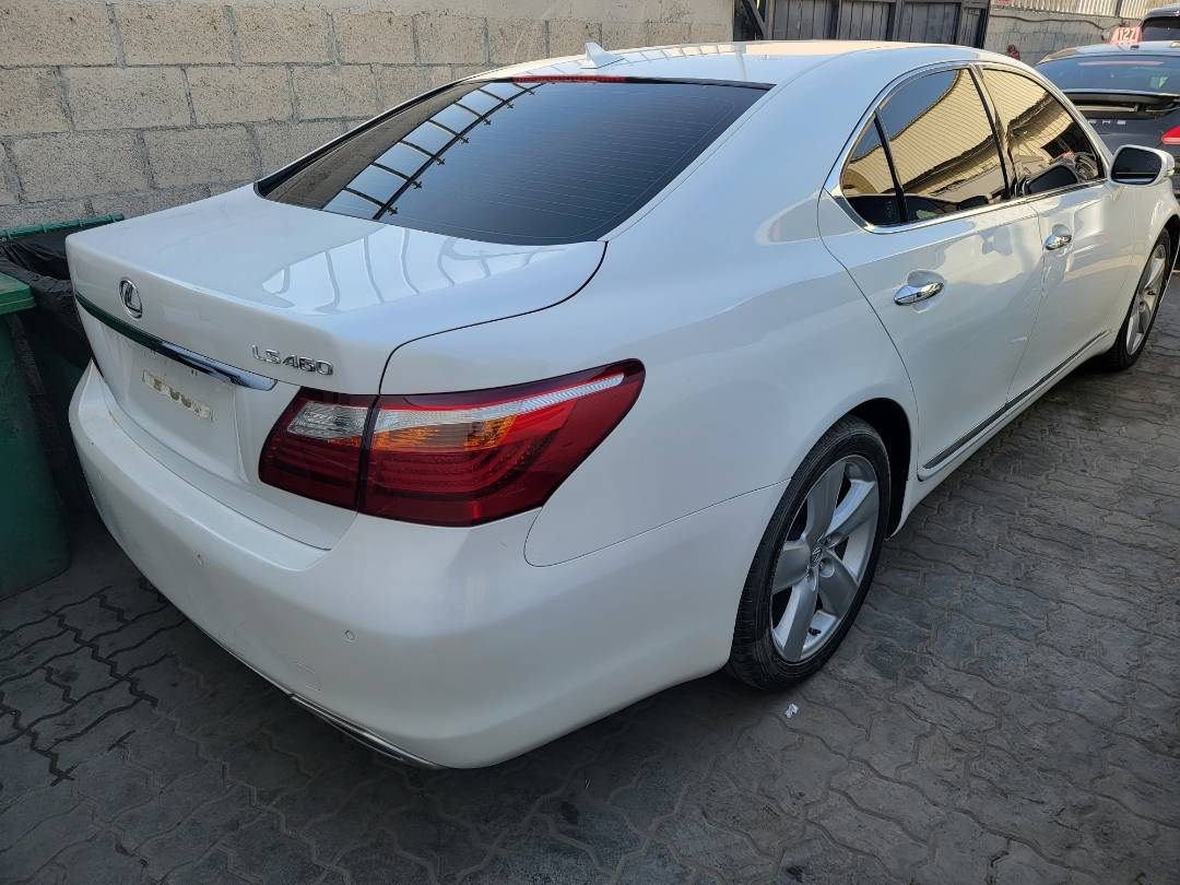 2012 LEXUS LS 460 — 273404 KM — Lot 5109582 — Main - Marhaba Auctions Used Cars - Image 5