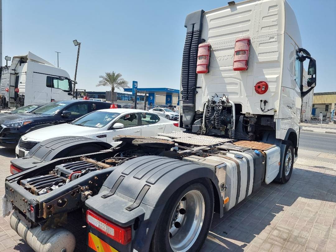 2016 VOLVO FH-Series — Lot 752345 — Ind. 12 - Marhaba Auctions Used Cars - Image 4