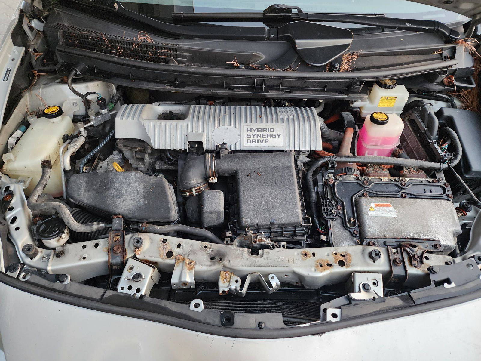 2010 TOYOTA PRIUS — 230000 Miles — Lot 39214059 — Souq - Marhaba Auctions Used Cars - Image 5