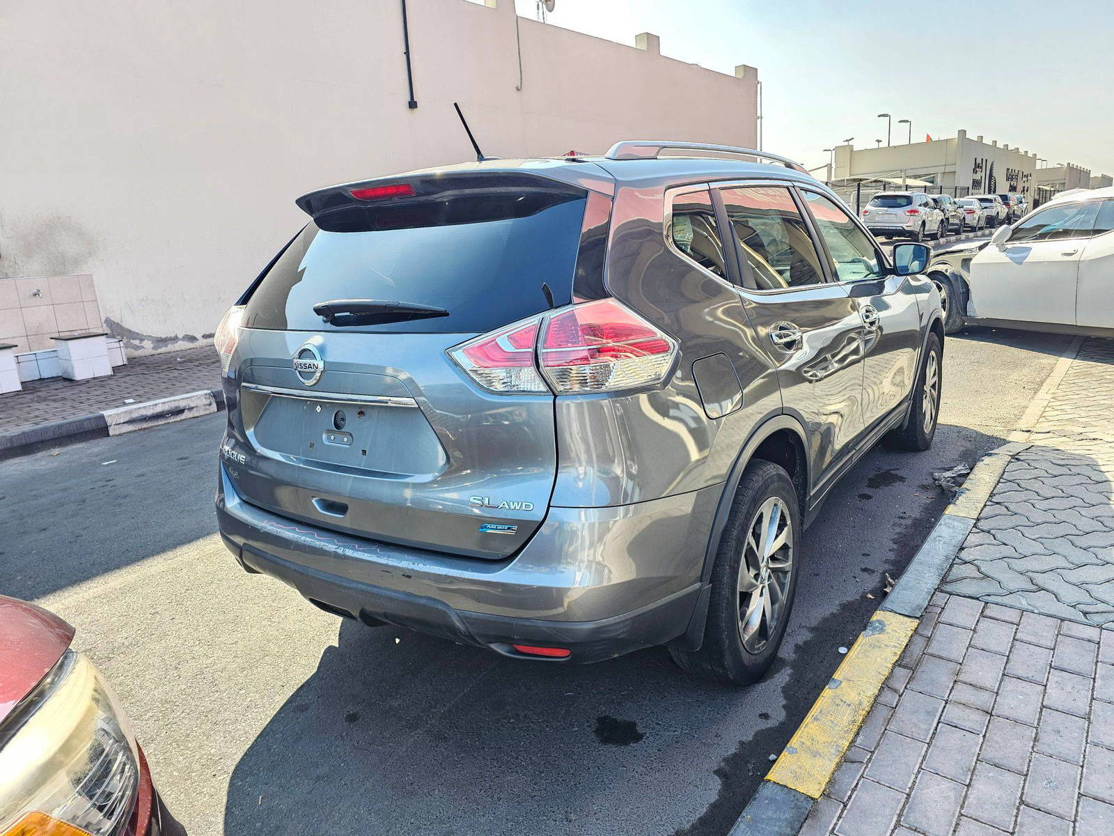 2014 NISSAN ROGUE — 155565 Miles — Lot MV1EC847107 — Souq - Marhaba Auctions Used Cars - Image 3
