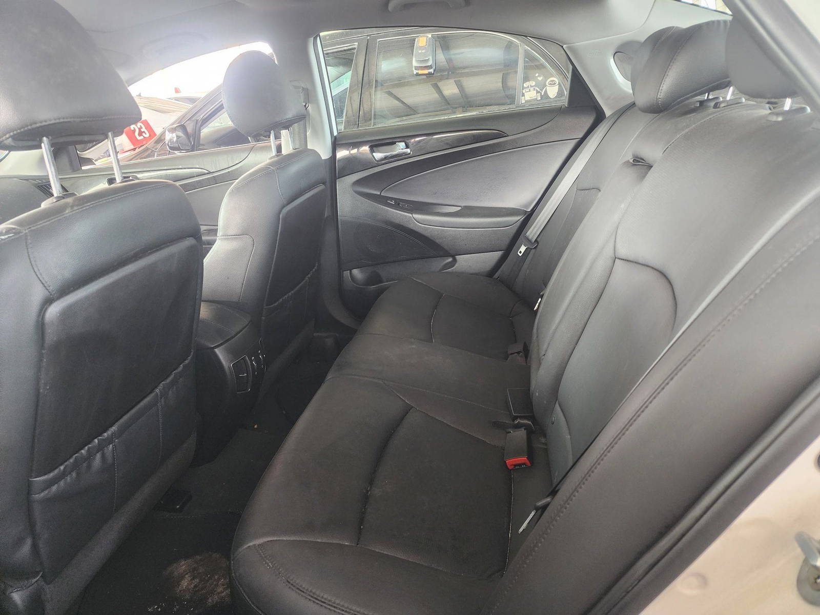 2012 HYUNDAI SONATA — 86130 Miles — Lot 39189324 — Souq - Marhaba Auctions Used Cars - Image 7