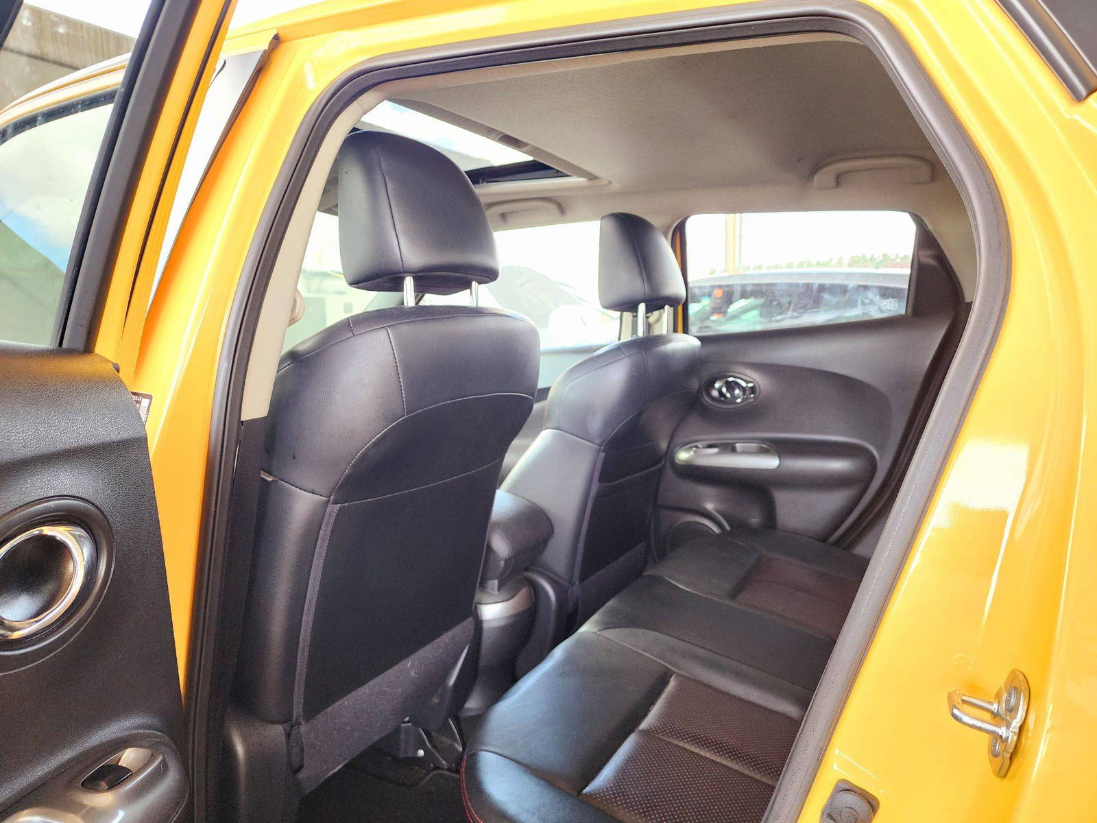2015 NISSAN JUKE — 158228 Miles — Lot 7FT510298 — Souq - Marhaba Auctions Used Cars - Image 6
