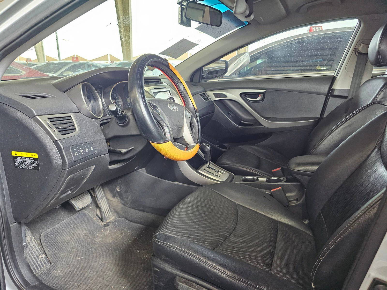 2012 HYUNDAI AVANTE — 262517 KM — Lot 273017 — Souq - Marhaba Auctions Used Cars - Image 8