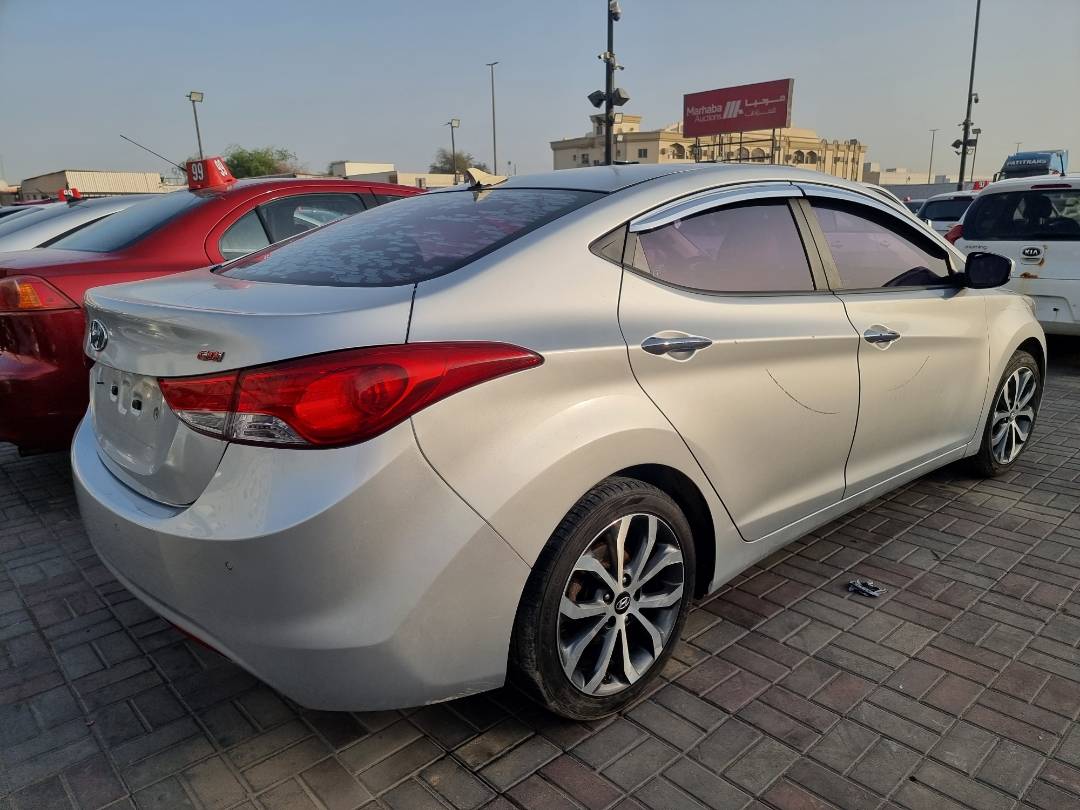 2013 HYUNDAI AVANTE — 183934 KM — Lot 125487 — Ind. 12 - Marhaba Auctions Used Cars - Image 4