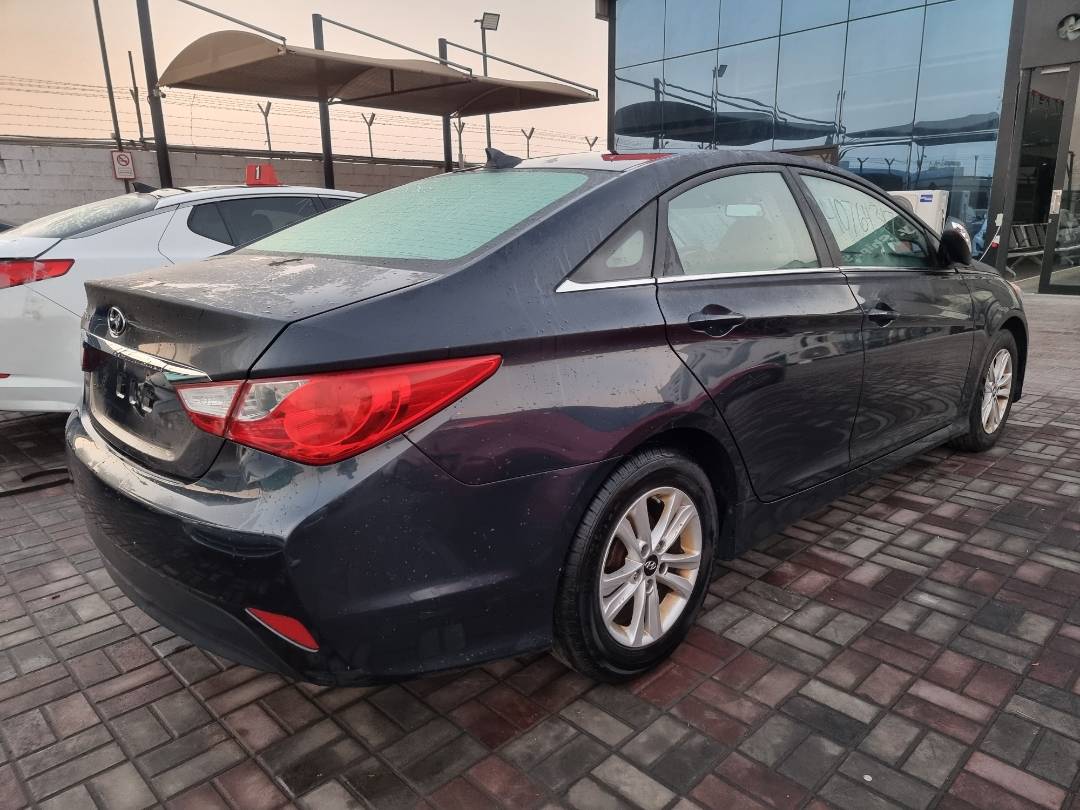 2014 HYUNDAI SONATA — 169791 Miles — Lot 215487 — Ind. 12 - Marhaba Auctions Used Cars - Image 4