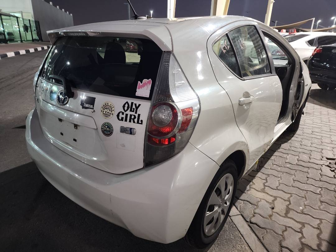 2013 TOYOTA PRIUS C — 171165 Miles — Lot 80360763 - Marhaba Auctions Used Cars - Image 8