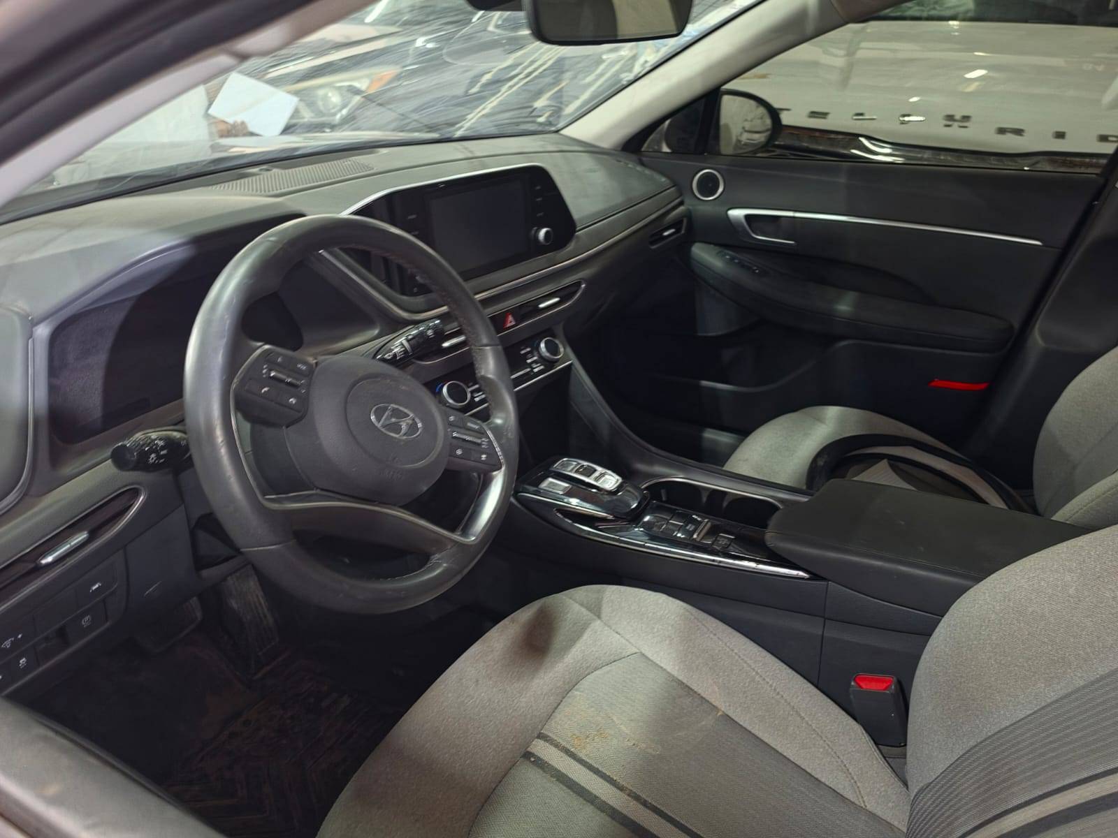 HYUNDAI SONATA 2020 - Marhaba Auction Used Cars - Image 6