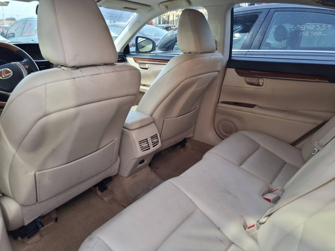 2013 LEXUS ES 300 — 195538 Miles — Lot 215487 — Ind. 12 - Marhaba Auctions Used Cars - Image 8