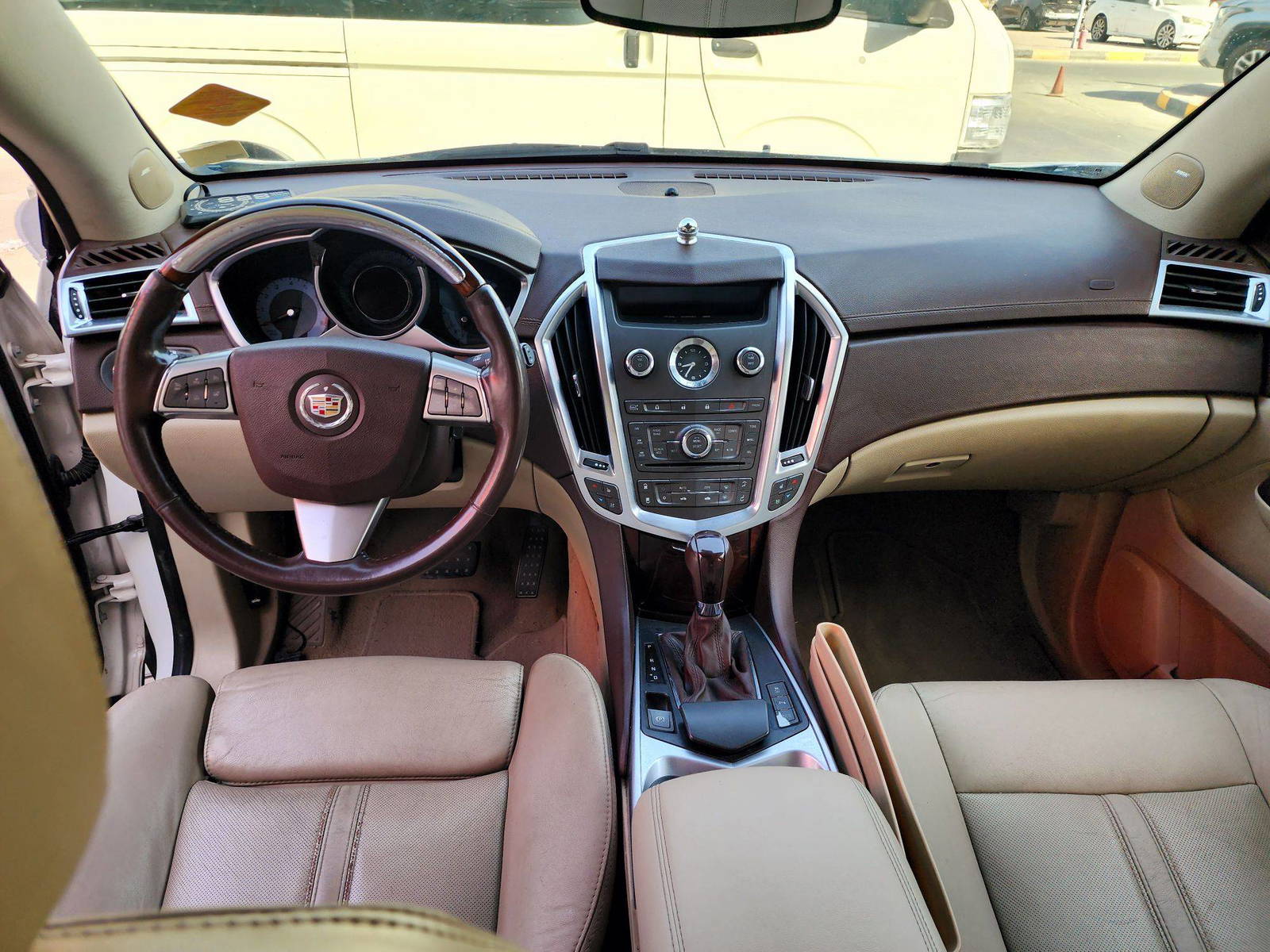2012 CADILLAC SRX LUXURY — 268902 KM — Lot CS568731 — Souq - Marhaba Auctions Used Cars - Image 7