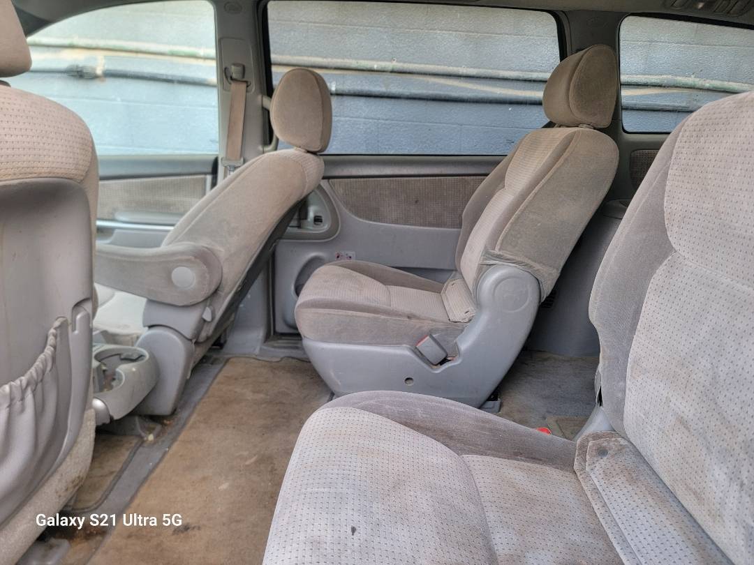 2008 TOYOTA SIENNA — 259139 Miles — Lot 163324 — Main - Marhaba Auctions Used Cars - Image 7